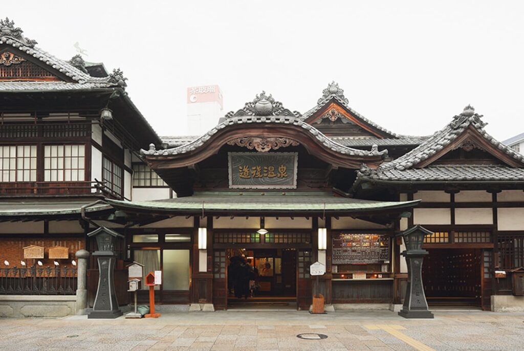 道後温泉で千と千尋の神隠しの世界観を感じられる理由とは？