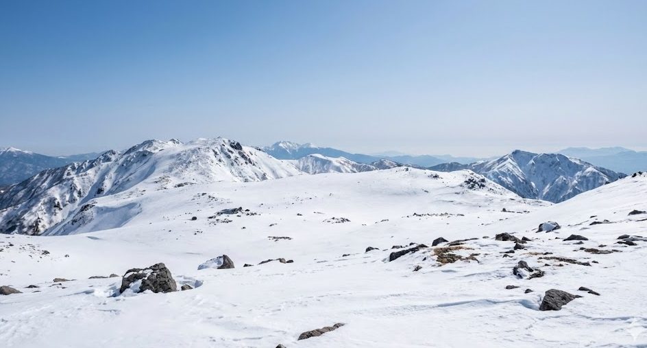 冬季閉鎖などアクセスが困難な地理的条件
