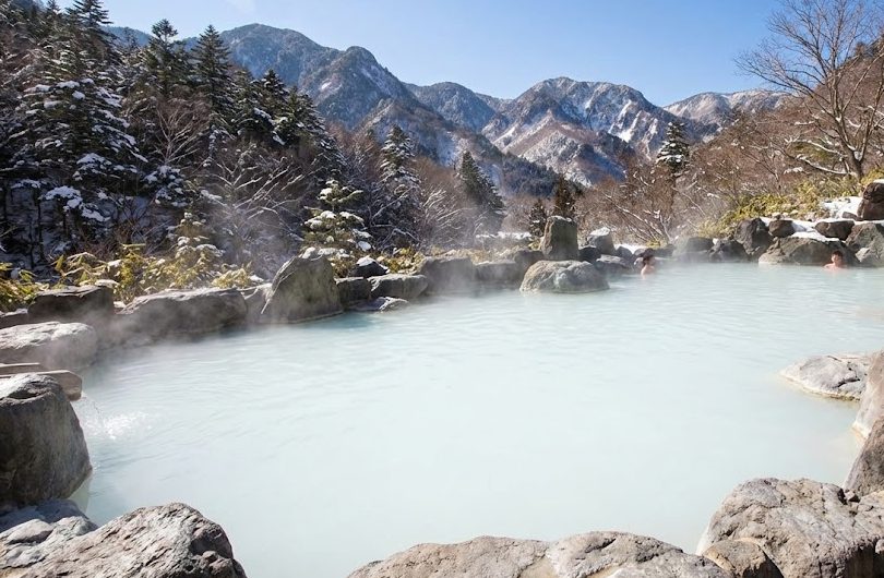 万座温泉がつまらないという評価を覆す真の魅力