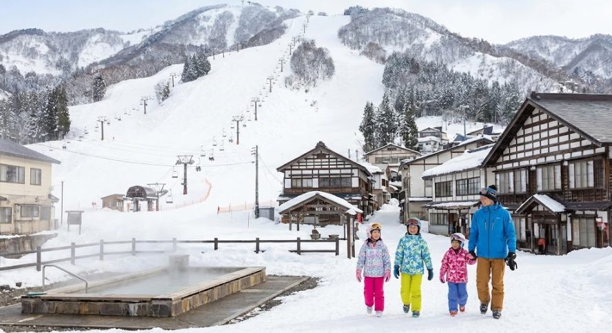 子連れ旅行やスキー場に近い宿の利便性