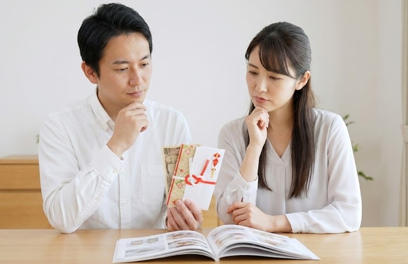 結婚祝いで親戚から5万円頂いた時のお返し相場とマナー